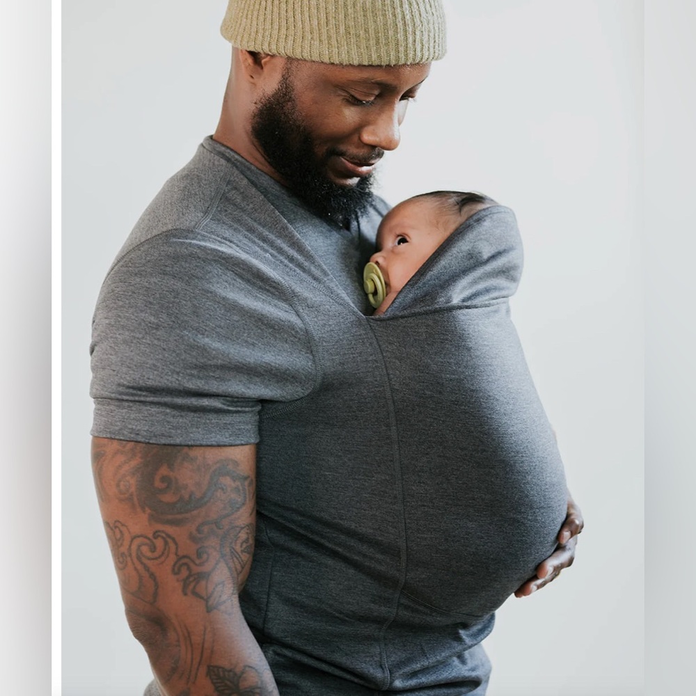 Gray Men's Short Sleeve Baby Wearing Shirt